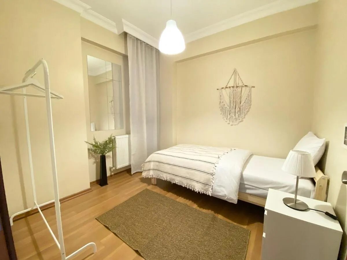 City Center Spacious Flat No9 伊斯坦布尔 0*,